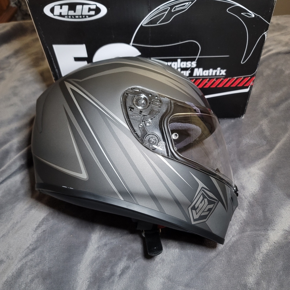HJC FG-17 motorcycle helmet